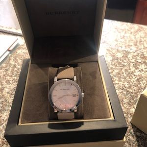 EUC Burberry Watch